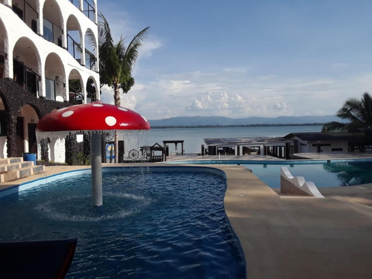 Hotel Mi Paraiso Rio Dulce Castillo de San Felipe Exterior photo